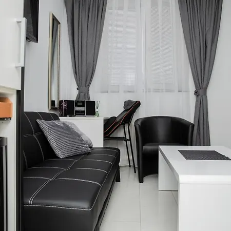 Vladys Apartment *