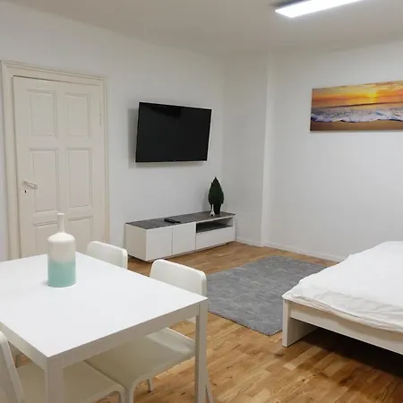 Comfortable In Central Apartment