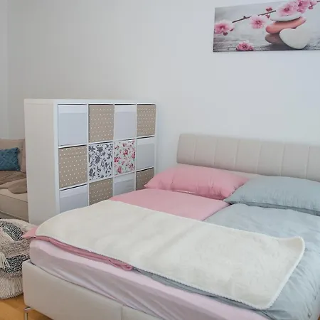 White Lotus Apartment *
