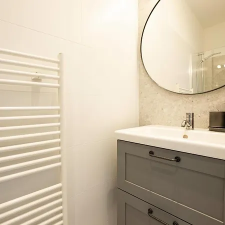 Experience Fresh Comfort In Our Brand-new In Vienna's 17th District Apartment Vienna