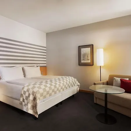 Hotel By Ihg 4*
