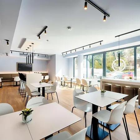 Wien-stadthalle 3* Viena