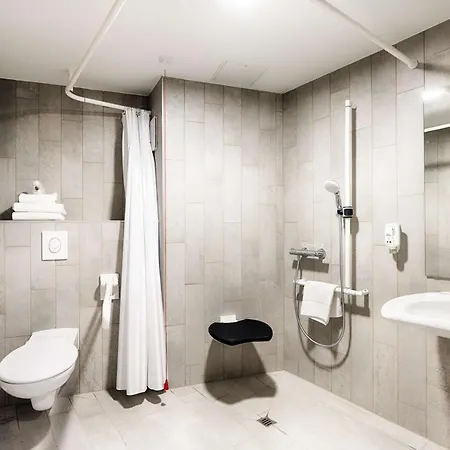 Wien-stadthalle 3* Viena