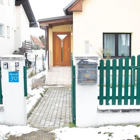 Small-comfy In Donaustadt Garden - Not Shared! *