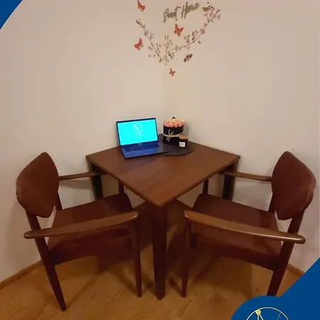 Augarten Apartment *