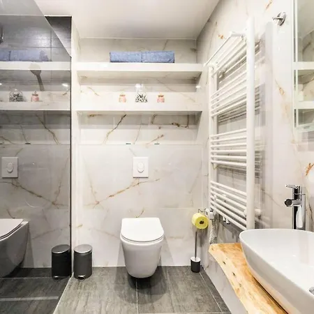 Apartment Cozy Renovated Close To Schoenbrunn Palace *