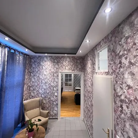 Aparthotel Urban Serviced *