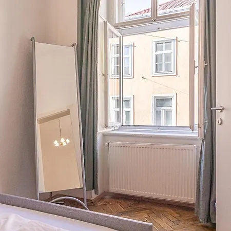 Peerles 2br Apt. Perfectly Situated&well Connected