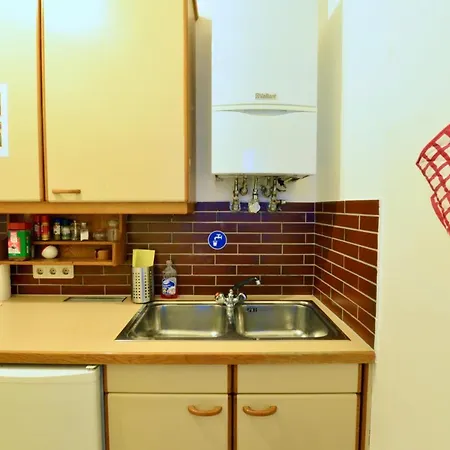 Apartment Charming With Balcony In Hip & Trendy Margareten Vienna