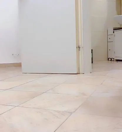 Premier Studio 2p Lg Bécs
