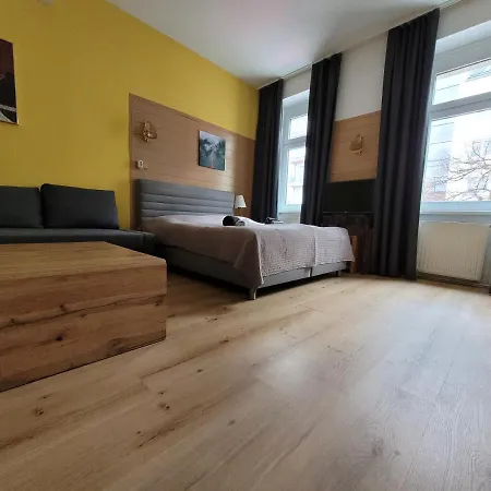 Aparthotel Leopoldauer 2*
