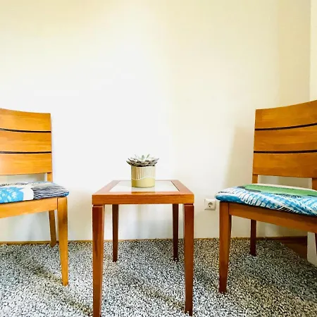 Karlsrooms * וינה
