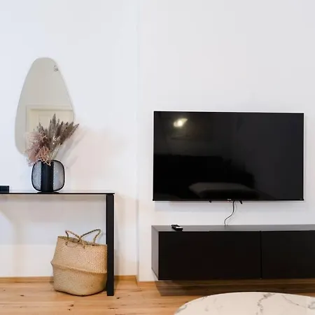 Zentrale & Ruhige 2 Zimmer - 42m² * Vienna