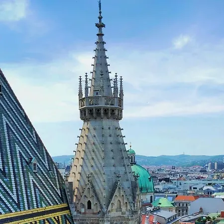 Explorer's Hub * Vienna