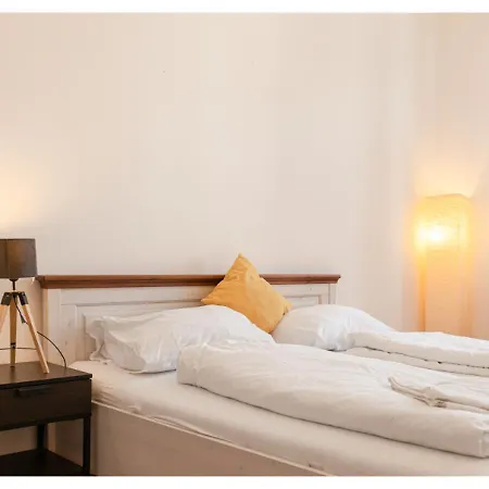 Cheerful 2br - Suitable For Longstays