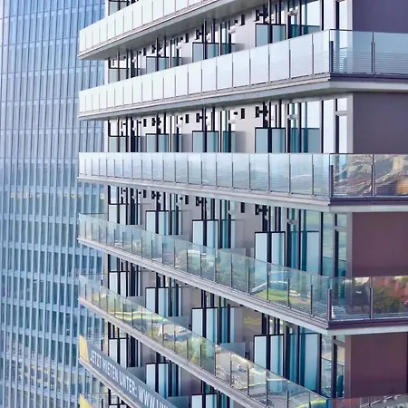 Skyscraper-feeling With Parking Nearby