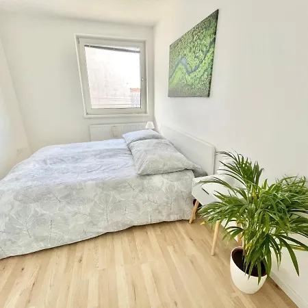 80m2 With Balcony & Free Netflix *