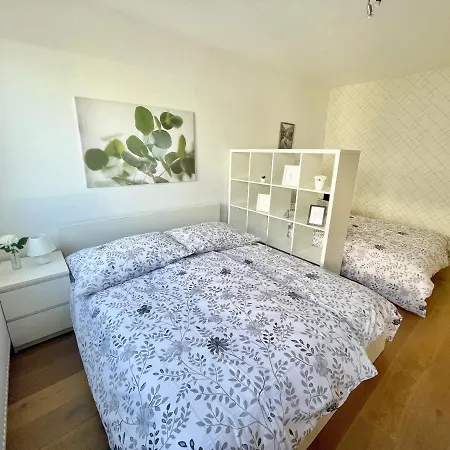Lägenhet 80m2 With Balcony & Free Netflix Wien