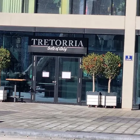 Superior & Rooftop Pool * Vienna