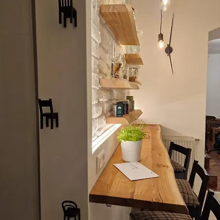 4 Seasons Apartment