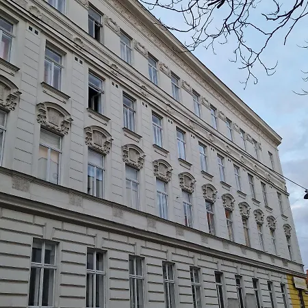 4 Seasons * Vienna