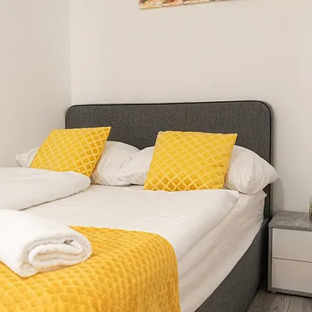 3 Standard Near Hauptbahnhof *