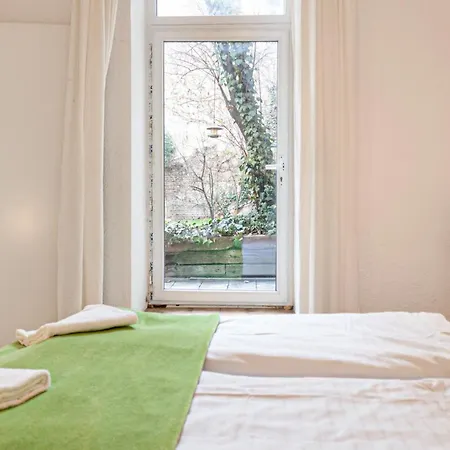 Superb 3 Complex For 9p Near Wiener Stadthalle Apartment *