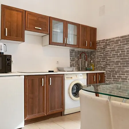 Superb 3 Complex For 9p Near Wiener Stadthalle Apartment *