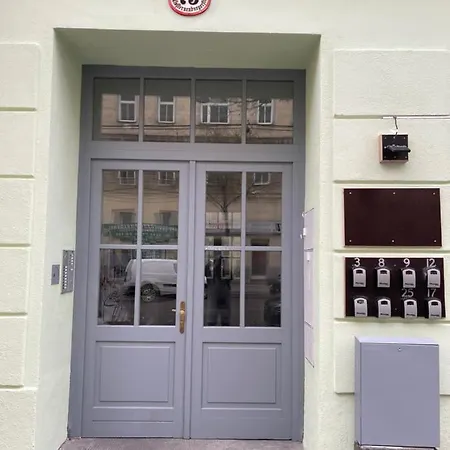 Gesamte Fuer 4 Personen 8 Vienna