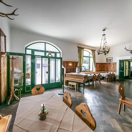 Hotel Bergwirt Schönbrunn
