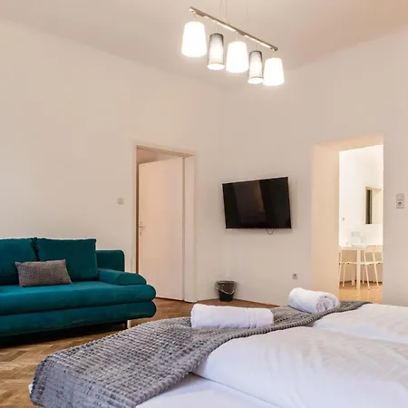 Apartment Spacious 2br Apt.-near Wiener Stadthalle Vienna