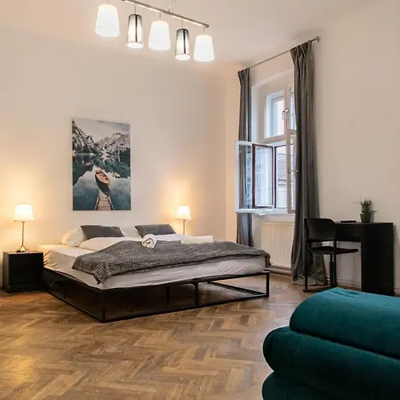 Apartment Spacious 2br Apt.-near Wiener Stadthalle Vienna