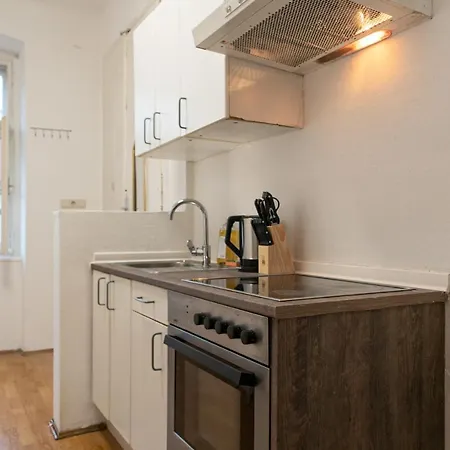 Spacious 2br Apt.-near Wiener Stadthalle * Vienna