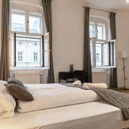 Apartment Spacious 2br Apt.-near Wiener Stadthalle Vienna