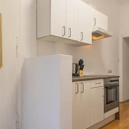 Spacious 2br Apt.-near Wiener Stadthalle