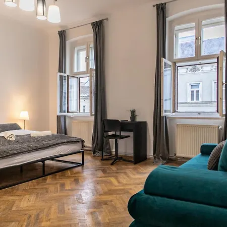 Spacious 2br Apt.-near Wiener Stadthalle *