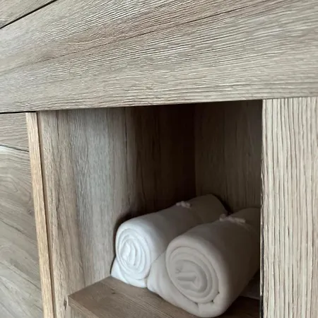 - Contactless Check-in Apartment *