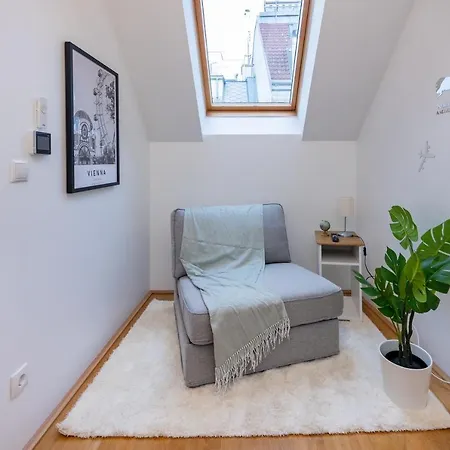 Rooftop Cozy Near Innerstadt With Ac Vienna