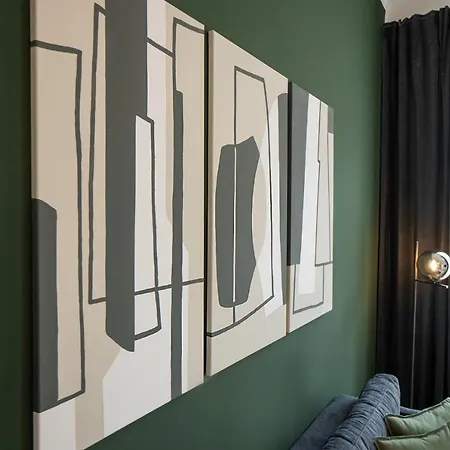 Brand-new With A Breathtaking Design Located Right Near Belvedere Castle, 15 Minutes From Centre Apartamento *