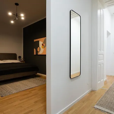 Apartment Aesthetic Newly Renovated Located Near Belvedere Castle, 15 Minutes From Stephansplatz Vienna