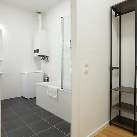 Brand-new With A Breathtaking Design Located Right Near Belvedere Castle, 15 Minutes From Centre