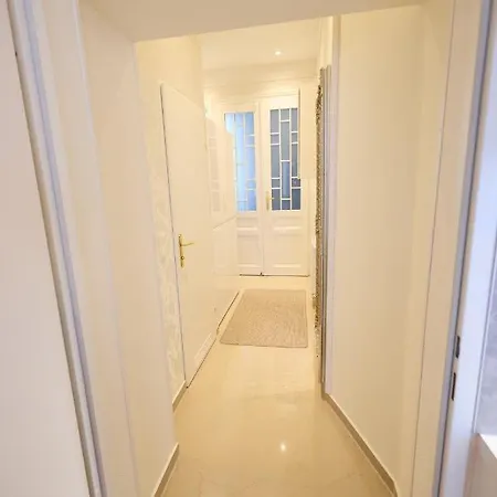 Sophies Place Augarten - Imperial Lifestyle Parking Apartment