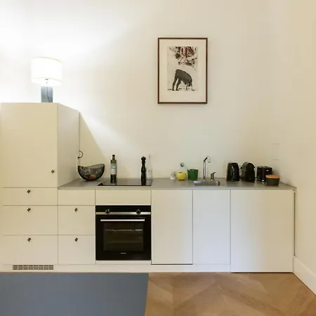 Stunning In Center Apartment