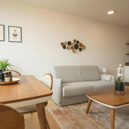 Appartement Posh On 22nd Floor + Loggia, Pool, Gym, Sauna Vienne