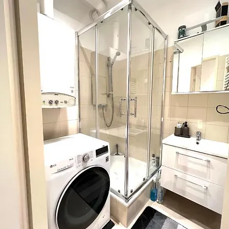 Schone In Zentrum Josefstadt Apartment Vienna