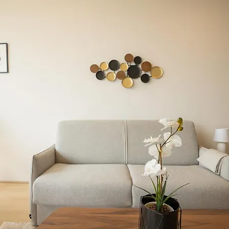 Appartement Posh On 22nd Floor + Loggia, Pool, Gym, Sauna *