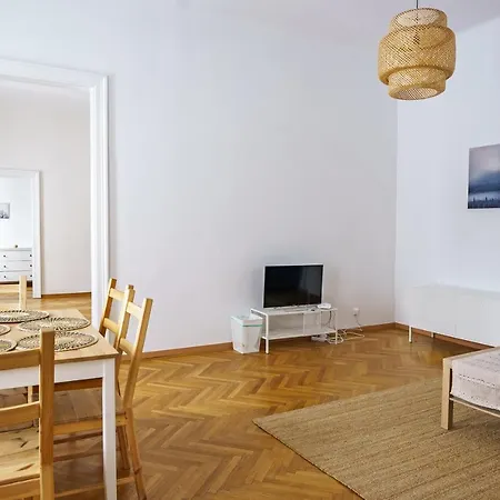 Naschmarkt Apartment Vienna
