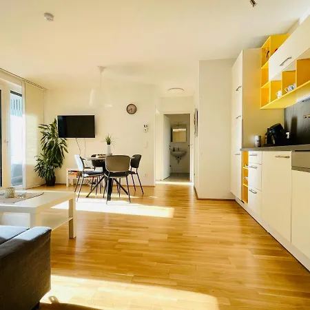 Topmodernes Sonnenwohnen Bei U-bahn Und Therme Oberlaa, 15 Min Bis Stephansplatz Apartment *