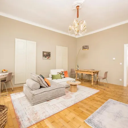 Luxury Mariahilf Apartment Vienna