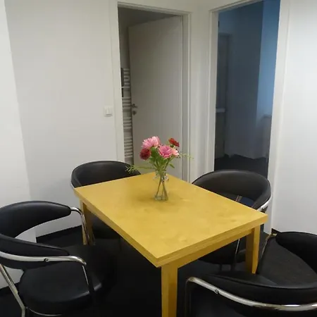 Centre *